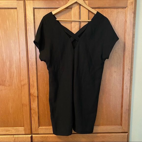 ✨50% OFF✨ Dynamite Dress - Picture 6 of 11